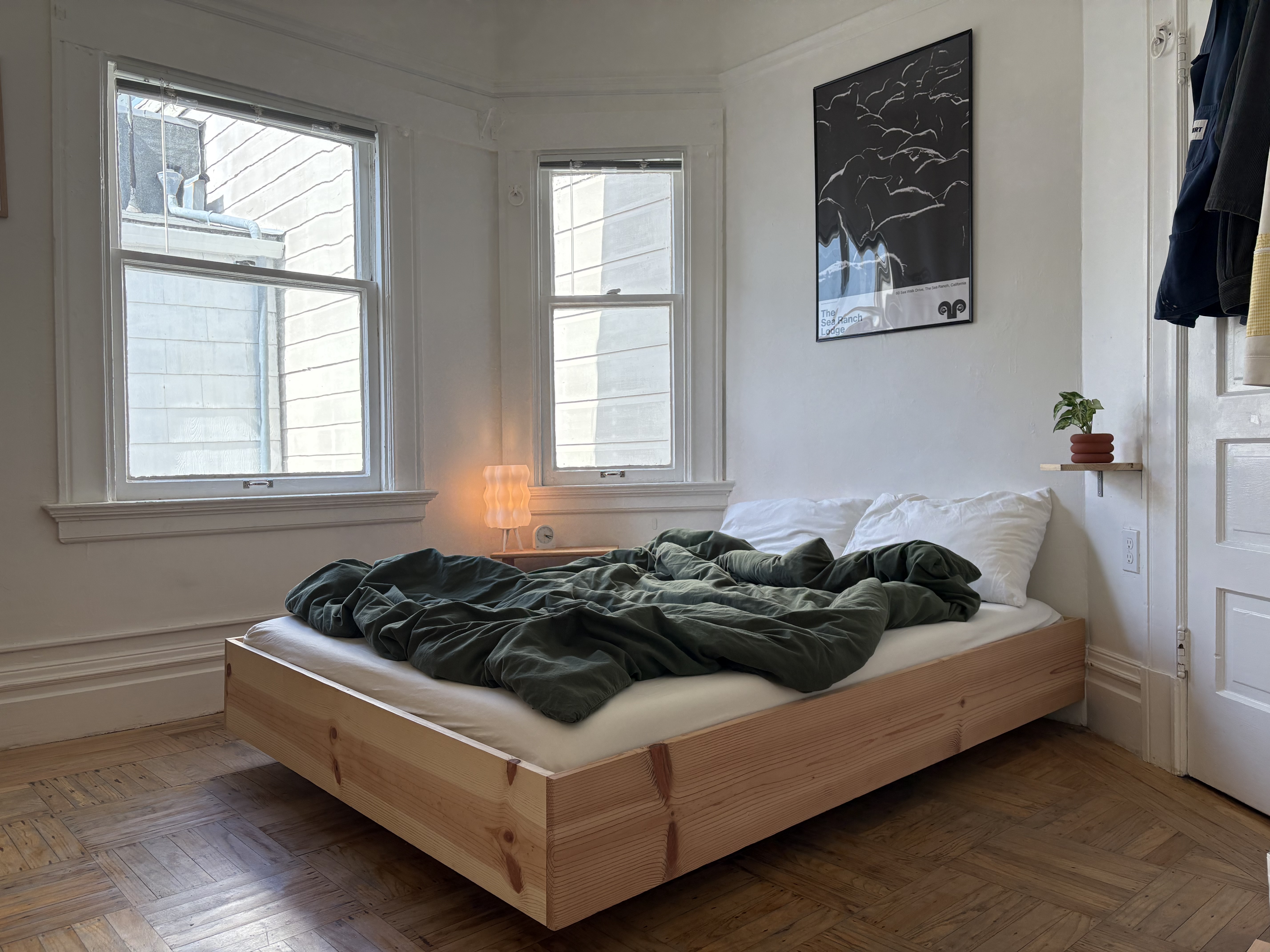 Shell bed frame