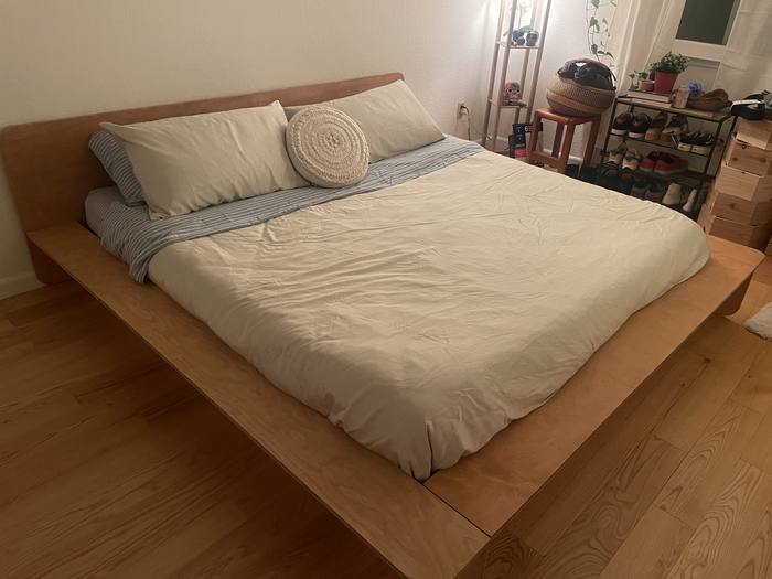 Low hardwood platform bed